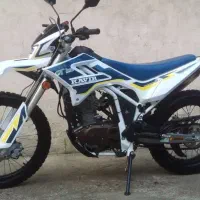 موتور سیکل.کویر۲۰۰ تی ۴ در حد نوع. بسیار تمیز و