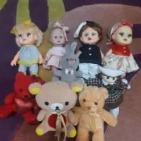 تعدادی عروسک