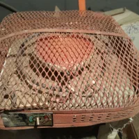 کرسی برقی لامپی|کلکسیون اشیاء عتیقه|اصفهان, بهارستان|دیوار