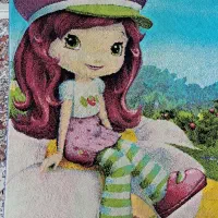 فرش طرح دختر توت فرنگی