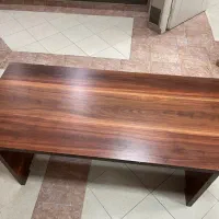 میز تحریر و اداری و کامپیوتر