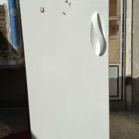 یک عدد یخچال فریزر فروشی