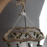 آویز لباس و چوب لباسی
