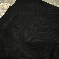 پنج تا چادر دوتا مشکی سه تاچادر رنگی  باهم یک تومن