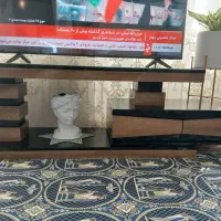میز تلویزیون ریلی تمیز در حد نو