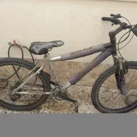 دوچرخه ۲۶ کارکرده هست ولی همه چیزش سالم هست