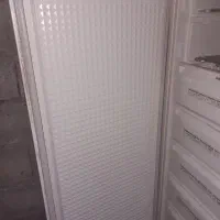 یخچال و  فریزر تمیز سالم فریزر کمی برفک میزنه
