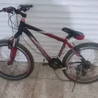 دوچرخه ۲۶ قرمز در حد
