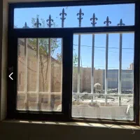 در و پنجره کاملا سالم