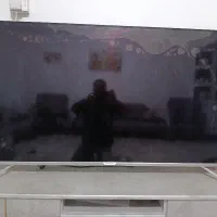 تلویزیون هوشمند صفحه شکسته