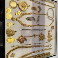 گردنبند و زنجیر و النگو طلا|جواهرات|شیراز, ملاصدرا|دیوار