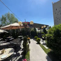 ویتر قلیان زن