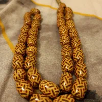 تسبیح چوبی، معرق کاری و دست ساز