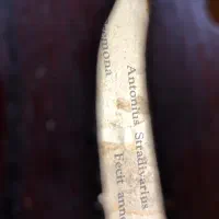 ویولن طرح استرادیواری|ویولن|تهران, فلسطین (میدان انقلاب)|دیوار