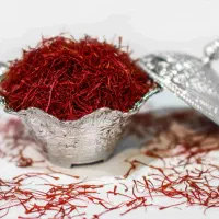 زعفران نگین