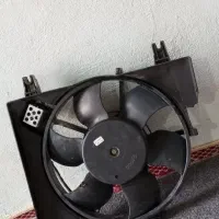 یک عدد فن کولر پرایدسالم فقط قاب یک طرف شکسته