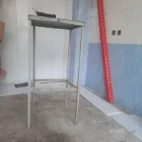 چهار پایه فلزی