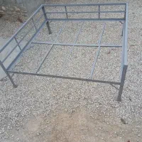 تخت آهنی دو در دو