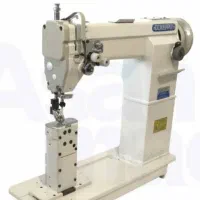 خیاط خانوم آشنا با چرخ صنعتی