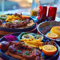 کارگرساده تا ماهر در رستوران بین المللی نیازمندیم|استخدام خدمات فروشگاه و رستوران|تهران, شهرک غرب|دیوار