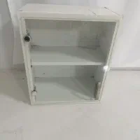 کابینت فلزی درب شیشه ای