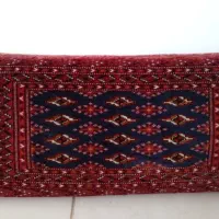 قالیچه دستبافت و دو عدد پشتی قدیمی سالم|فرش|بیرجند, |دیوار