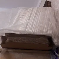 تعدادی جعبه پیتزا بزرگ