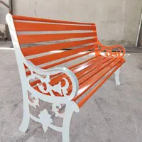 نیمکت و سطل زباله محوطه