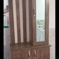 جاکفشی .میز تلوزیون