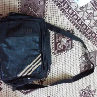 کیف دانشجویی، مشکی