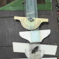خط کش تی مهندسی و گونیا