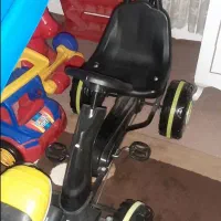 ماشین چهار چرخ پدالی