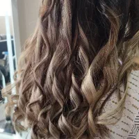 خدمات اصلاح وکوتاهی وزیبایی|خدمات آرایشگری و زیبایی|شاهینشهر, حافظ جنوبی|دیوار