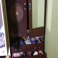 کمد و جاکفشی