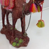 مجسمه شتر تزئینی لاله جین همدان|صنایع دستی و سایر لوازم تزئینی|شیراز, دلجو|دیوار