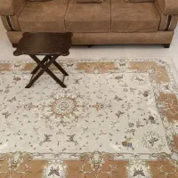 مبل تمیز در حد نو