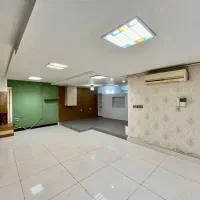 مسکونی اداری ۷۳ متر نیم طبقه زیر همکف نبش کوثر ۶