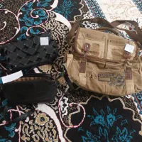 کیف|کیف، کفش، کمربند|حمیدیا, |دیوار