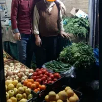 مغازه-حاشیه-پنج-تن-بین-پنجتن-15-و-17