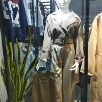 مانکن زن|فروشگاه و مغازه|اندیشه, اندیشه فاز ۴|دیوار