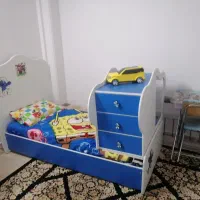 تخت خواب وکمد