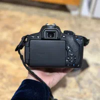 دوربین کانن ۷۰۰d با لنز ۱۸/۱۳۵ با قیمت مناسب|دوربین عکاسی و فیلم‌برداری|رشت, شهرک پردیسان|دیوار