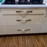 فروش درب های کابینت هایگلاس براق رنگ کرم کاملاسالم