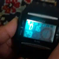 ساعت مچی نو کلن ۲هفته میشه که دارم