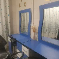 فروش میز و آینه و صندلی آرایشگاه|آرایشگاه و سالنهای زیبایی|سمیرم, |دیوار