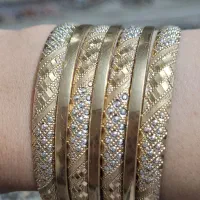 سایز۳ النگو ۱۰۰بالای تابلو