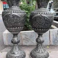 دو عدد گلدان بزرگ