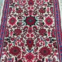 فرش دستباف زر و نیم ابعاد یک و نیم دردو ونیم حدودا