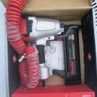 فروش میخ‌کوب