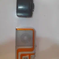 یک عدد ضبط صوت سانیو و یک عدد واکمن خبرنگاری